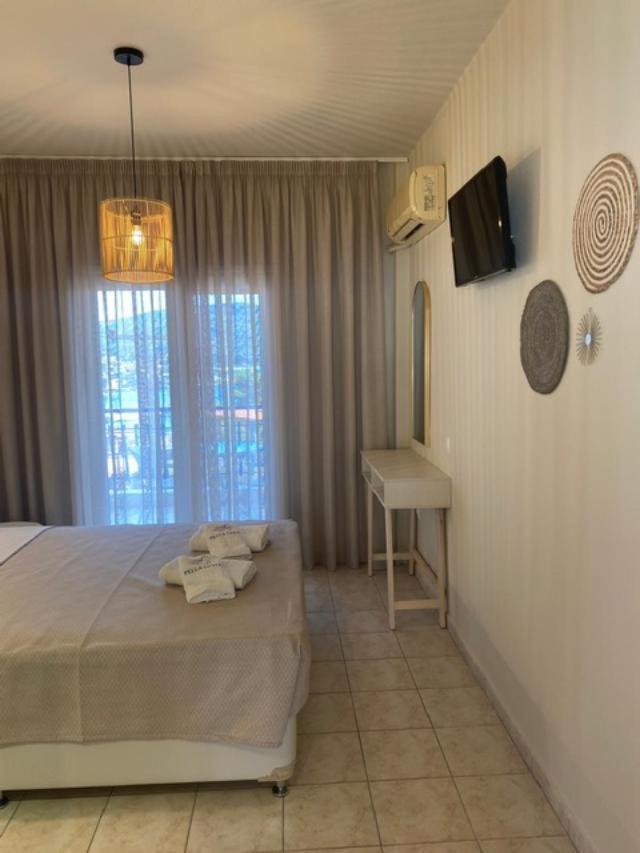 Pella Hotel - New نيوس مارماراس المظهر الخارجي الصورة