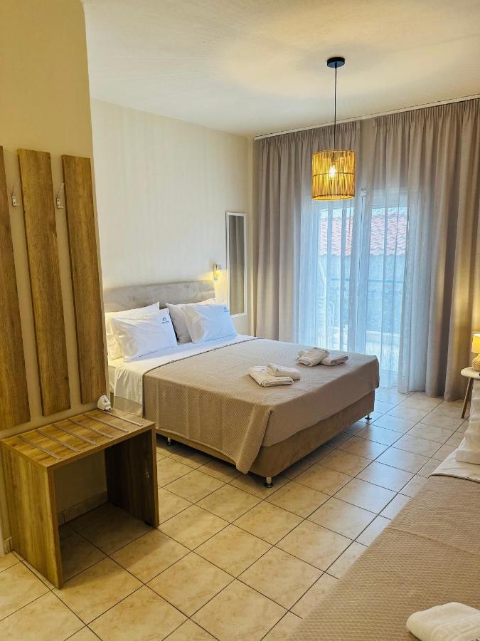 Pella Hotel - New نيوس مارماراس المظهر الخارجي الصورة