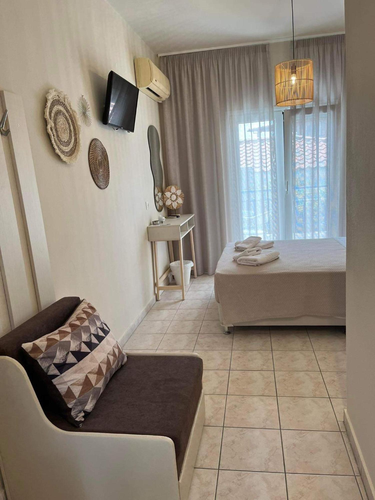 Pella Hotel - New نيوس مارماراس المظهر الخارجي الصورة